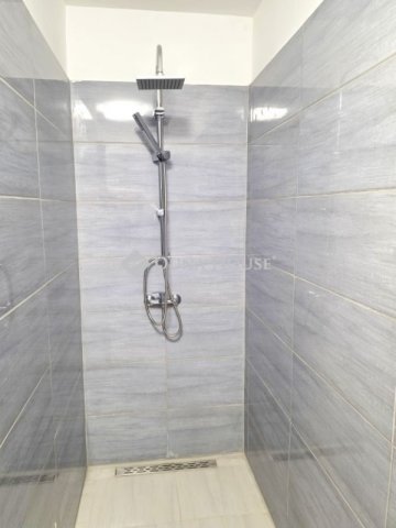 Kiadó téglalakás, albérlet, Pécsett 250 E Ft / hó, 3 szobás