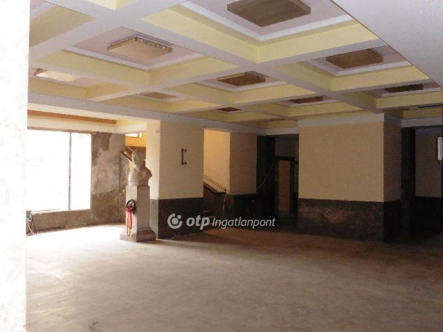 Eladó hotel, Miskolcon, Újgyőri főtéren 369 M Ft