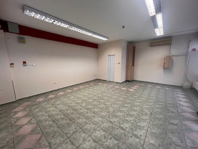 Kiadó üzlethelyiség, Nyíregyházán 130 E Ft / hó, 1 szobás