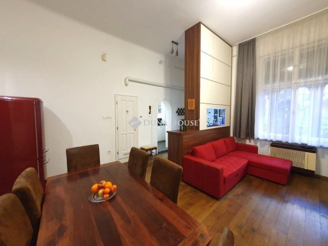 Eladó téglalakás, Budapesten, VII. kerületben, Damjanich utcában