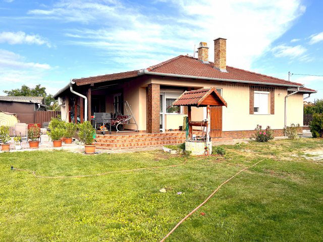 Eladó családi ház, Hajdúhadházon 79.9 M Ft, 3 szobás