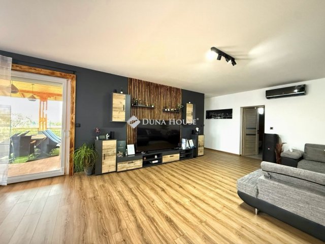 Eladó családi ház, Abában 129 M Ft, 4 szobás