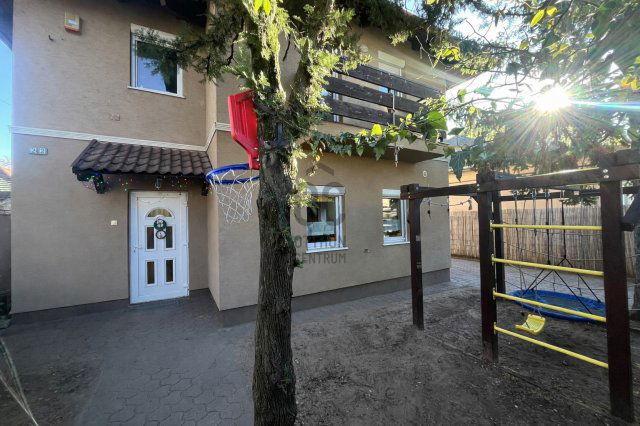 Kiadó ikerház, albérlet, XIX. kerületben, Szabadka utcában