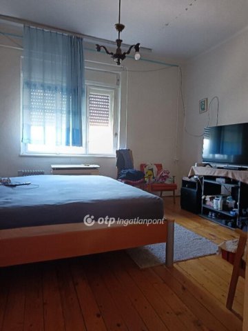 Eladó családi ház, Sárándon 46.5 M Ft, 2 szobás