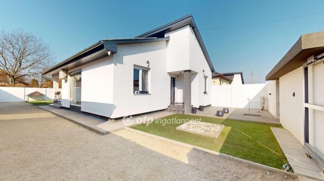 Eladó családi ház, Miskolcon 170 M Ft, 3 szobás