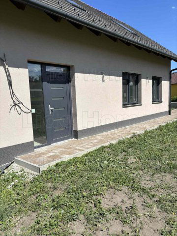 Eladó ikerház, Környén 93 M Ft, 4 szobás / költözzbe.hu