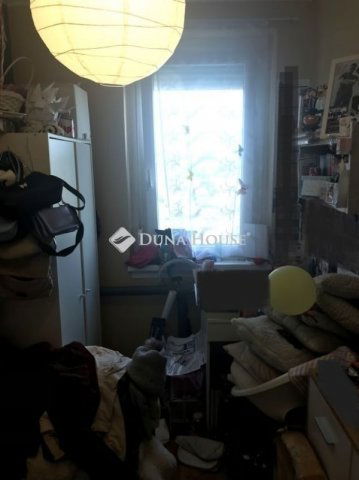 Eladó panellakás, Budapesten, XV. kerületben 67.9 M Ft