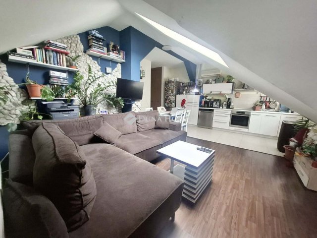 Eladó téglalakás, Dunakeszin, Géza utcában 65 M Ft, 3 szobás