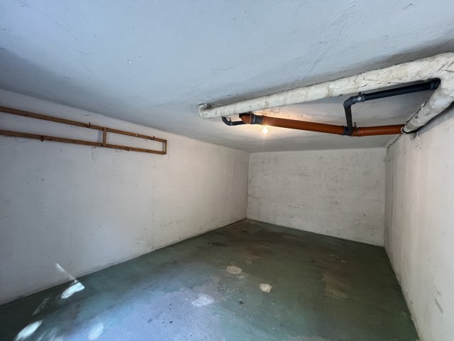 Eladó garázs, Budapesten, IV. kerületben, Izzó utcában 13.9 M Ft