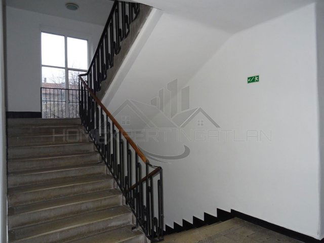 Eladó téglalakás, Győrött 60.99 M Ft, 3 szobás