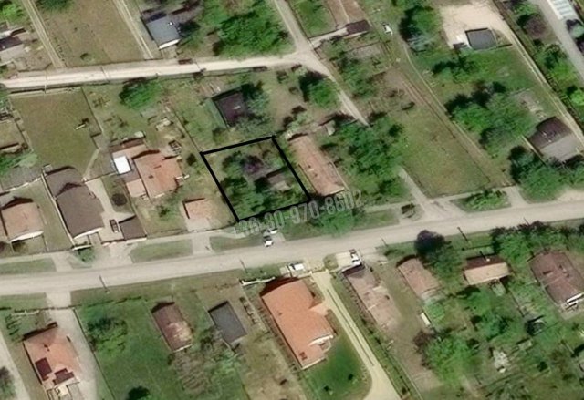 Eladó családi ház, Komáromban 22.99 M Ft, 1 szobás