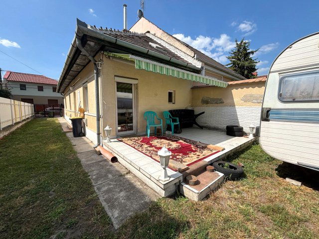 Eladó téglalakás, Budapesten, XX. kerületben 45.9 M Ft, 2 szobás
