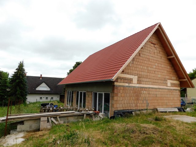 Eladó hotel, Vonyarcvashegyen 110 M Ft, 8 szobás