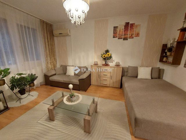 Eladó panellakás, Baján, Fáy András utcában 23.5 M Ft