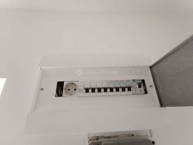 Eladó családi ház, Tápiószentmártonon 31.9 M Ft, 3 szobás