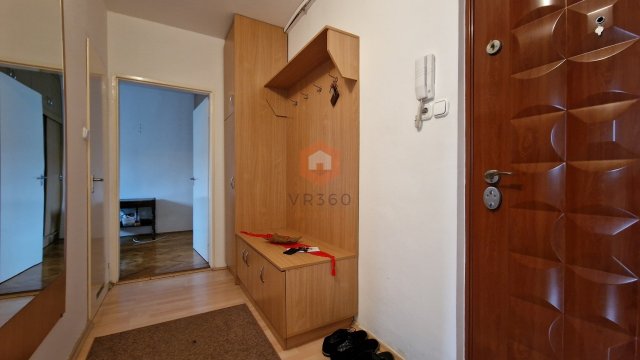 Eladó panellakás, Siklóson 24.9 M Ft, 2 szobás
