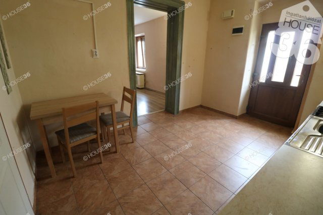 Eladó téglalakás, Kiskunfélegyházán 21.9 M Ft, 1 szobás