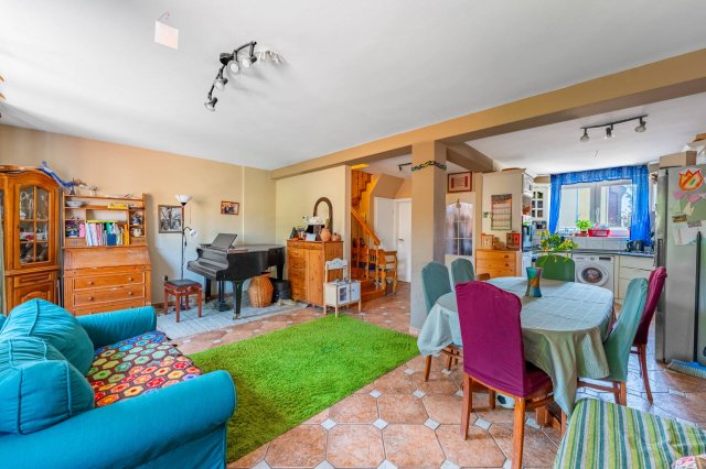 Eladó sorház, Vácon 122 M Ft, 5+1 szobás / költözzbe.hu