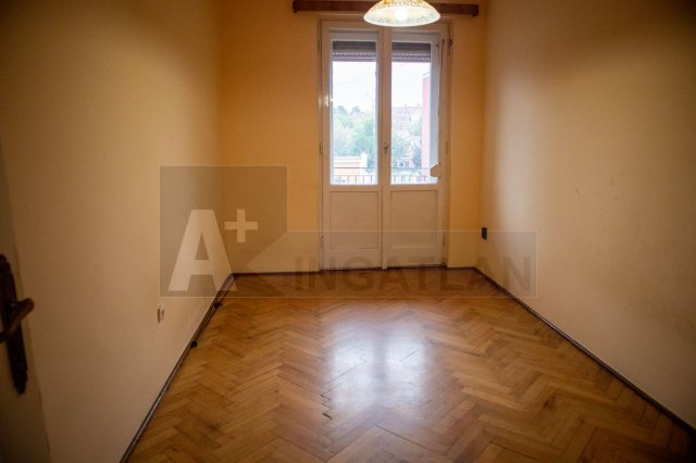 Eladó téglalakás, Szegeden 55 M Ft, 3 szobás