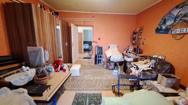 Eladó családi ház, Úrin 59 M Ft, 3 szobás