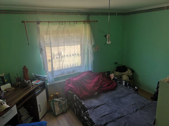Eladó családi ház, Felsőlajoson 35 M Ft, 4 szobás