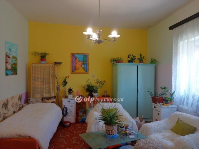 Eladó családi ház, Dombóváron 27.75 M Ft, 3 szobás