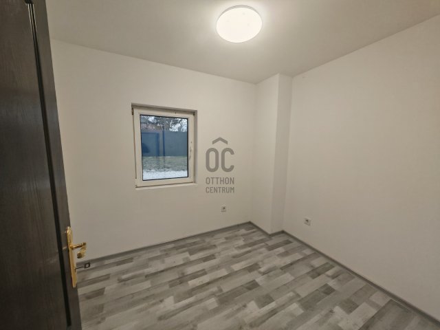 Eladó családi ház, Esztergomban 52 M Ft, 3 szobás