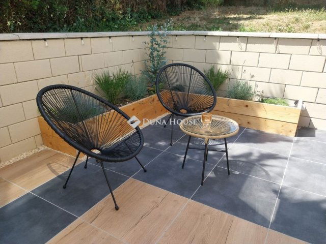 Kiadó téglalakás, albérlet, Pécsett 250 E Ft / hó, 2 szobás