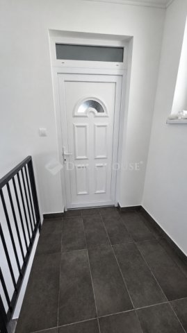 Eladó téglalakás, Mendén 79.9 M Ft, 4 szobás