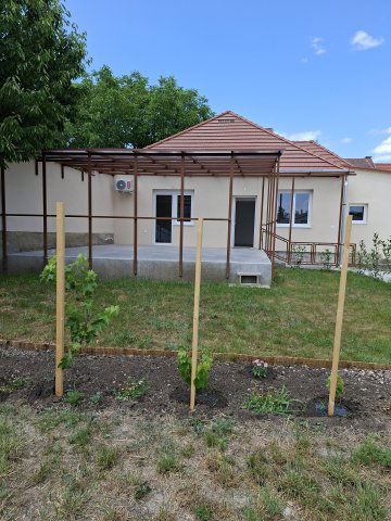 Eladó családi ház, Egerben 109 M Ft, 4 szobás