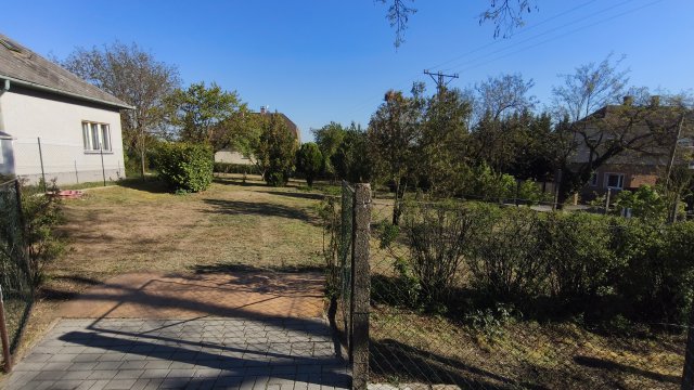 Eladó telek, Budapesten, XVI. kerületben 105 M Ft