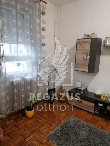 Eladó téglalakás, Ózdon, Árpád Vezér úton 11 M Ft