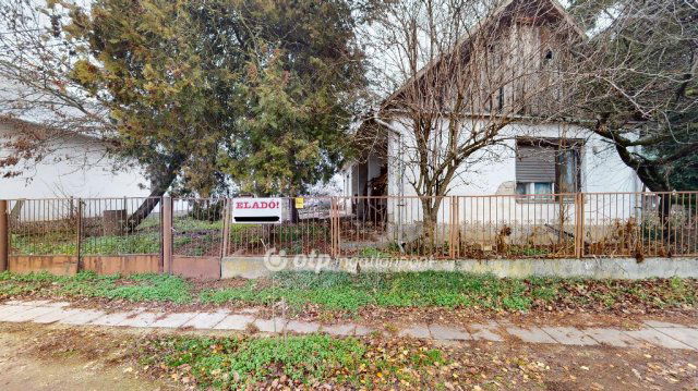 Eladó családi ház, Tiszavasváriban 12.5 M Ft, 1 szobás
