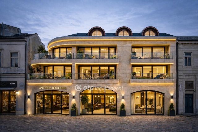 Eladó téglalakás, Székesfehérvárott 239 M Ft, 12 szobás