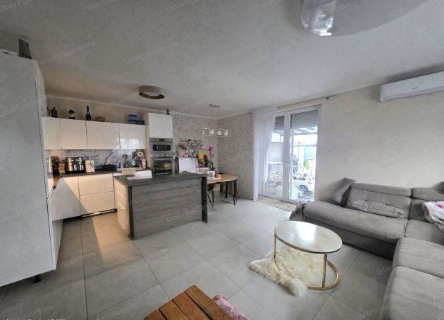 Eladó ikerház, Nagytarcsán, Honfoglalás utcában 129.9 M Ft