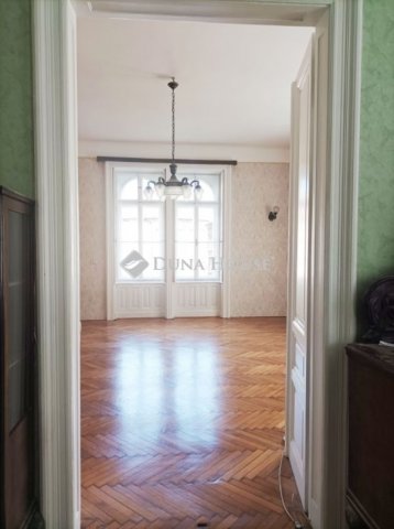 Eladó téglalakás, Budapesten, VIII. kerületben 125 M Ft
