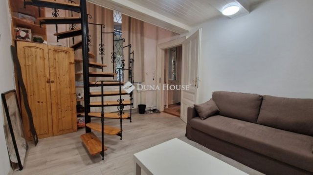 Eladó téglalakás, Budapesten, V. kerületben 104.9 M Ft, 3 szobás