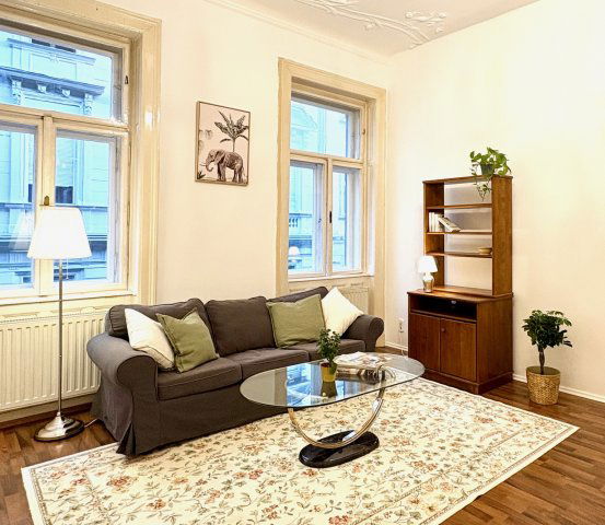 Kiadó téglalakás, albérlet, VI. kerületben, Weiner Leó utcában