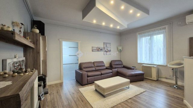 Eladó téglalakás, Dunakeszin 76 M Ft, 2 szobás