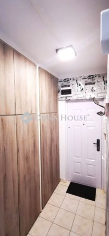 Eladó panellakás, Pécsett 69.5 M Ft, 3 szobás