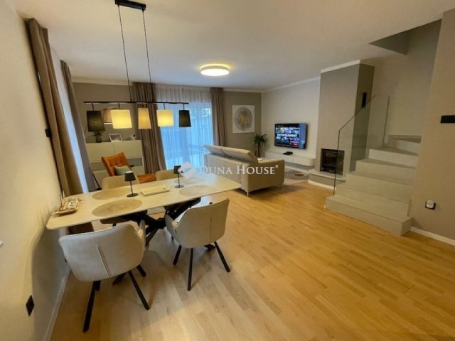 Kiadó téglalakás, albérlet, Pécsett 531 E Ft / hó, 4 szobás