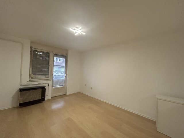 Eladó téglalakás, Nyíregyházán 37.9 M Ft, 2 szobás