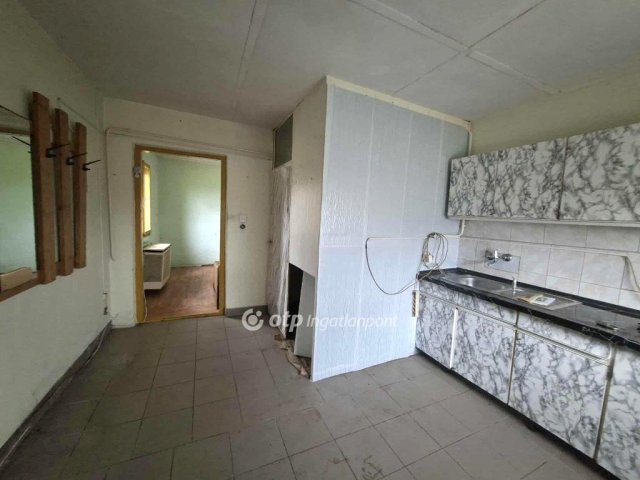 Eladó családi ház, Ráckeresztúron 25.9 M Ft, 1 szobás