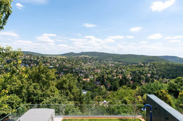 Eladó ikerház, Budapesten, II. kerületben 555 M Ft, 6 szobás