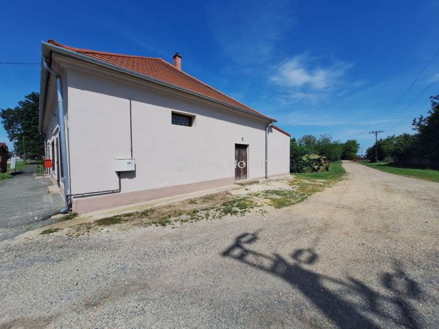 Eladó családi ház, Püspökmolnárin 23 M Ft