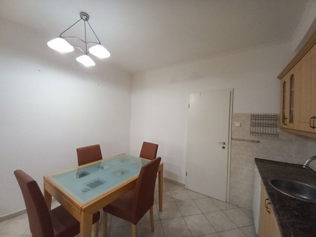 Kiadó téglalakás, albérlet, Pécsett, Bálicsi úton, 1+1 szobás