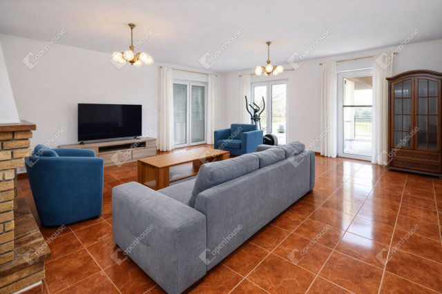 Eladó családi ház, Szegeden 170 M Ft, 5 szobás