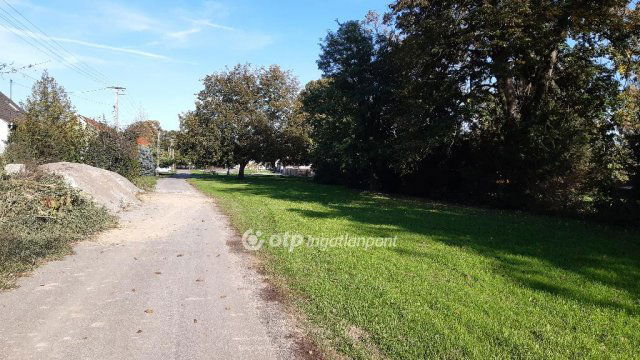 Eladó telek, Szabadszentkirályon 5.5 M Ft / költözzbe.hu