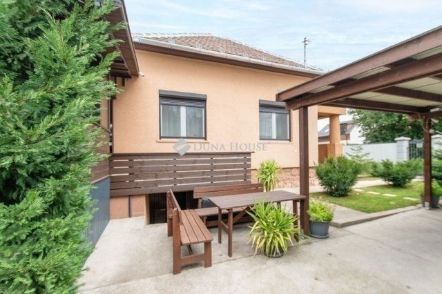 Eladó családi ház, Budapesten, XVIII. kerületben 99.9 M Ft