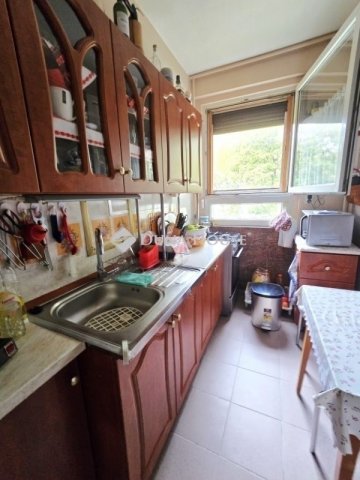 Eladó panellakás, Pécsett 47.9 M Ft, 2 szobás